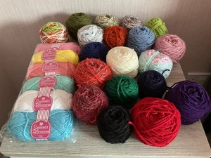 Bundle Of Knitting Crochet Yarn Wool Balls 600g Mixed Colours - Picture 1 of 12