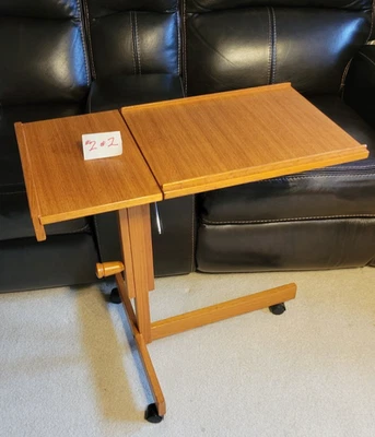 CAMA ENROLLABLE DANESA DE MADERA DE TECA MESA DE LECTURA BANDEJA TV MEDIADOS DE SIGLO MODERNA Läsbord #2 Foto 1 de 4