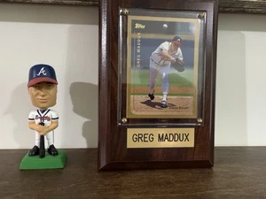 MLB Greg Maddux UPPER D•E•C•K COLLECTIBLES BOBBLE HEAD 6,5”x2” & 2 Scorebooks - Bild 1 von 7