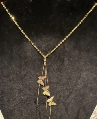Colgante Trío Mariposas Chapado en Oro 18K con Cadena Chapada en Oro 18 pulgadas NUEVO Hecho a Mano Foto 1 de 4