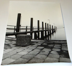 Fotografía en blanco y negro "Der Steg" de Michael Nusseck - 39,5 x 29 cm - Imagen 1 de 1