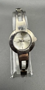 Vtg 2004 Mary-Kate and Ashley Silver tone Ladies Wristwatch - new battery works! - Picture 1 of 6
