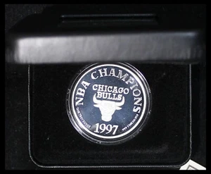 1997 Bulls Championship 1 Oz. Silver Round W/Display Box & COA OTQ2698/UR - Picture 1 of 5