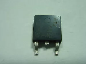 TIP32C = MJD32C transistor PNP 3A 100V 15W SMD Dpack TO252 #12-642 - Foto 1 di 1