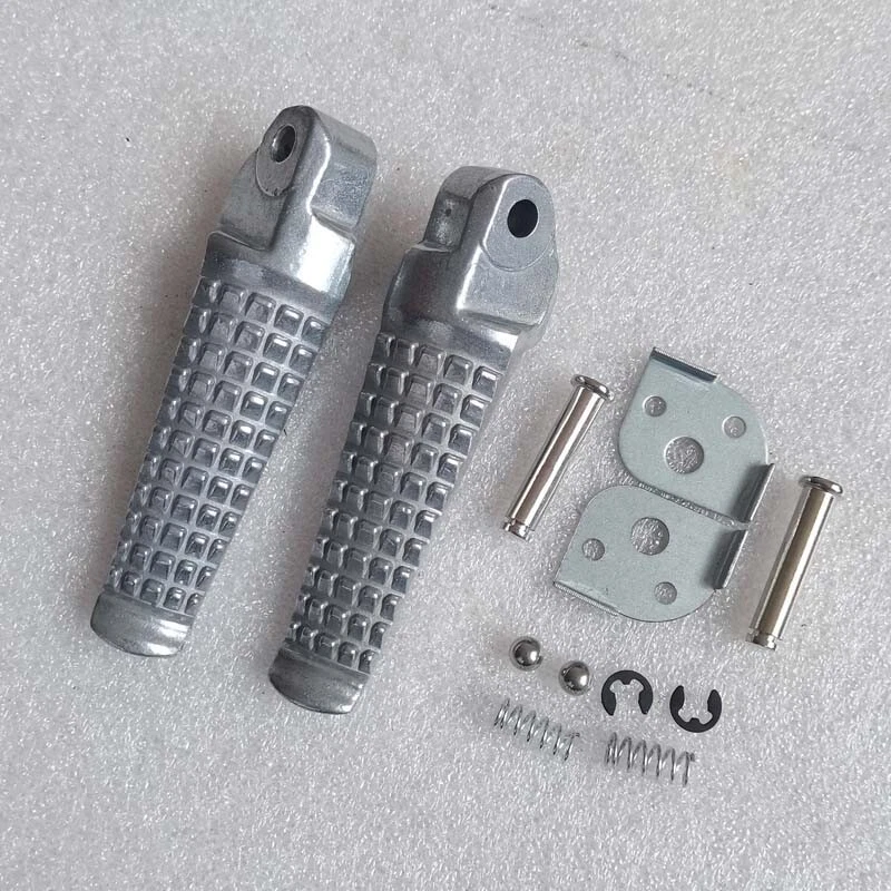 Rear Foot Peg Footrest For Suzuki RGV250 97 GSXR600 GSXR750 96-05 GSXR1000 01-04 - Image 1 of 4