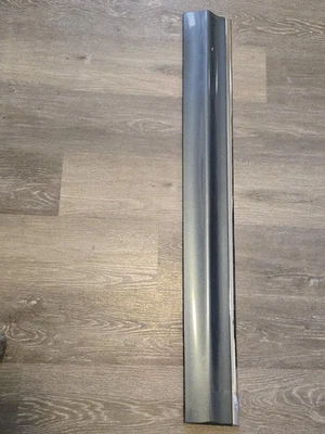 1997-2005 Buick Park Avenue Medium Blue 417g/55u passenger Door Trim Molding  - Image 1 of 4