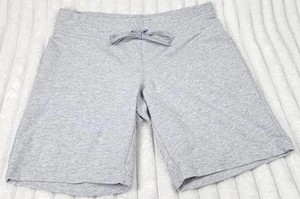 Danskin New Performance Grey Shorts Size Small (4-6) - Picture 1 of 6