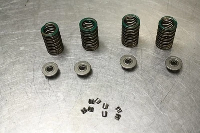 15-18 YAMAHA YZF R3 INTAKE VALVE SPRING - Image 1 of 4