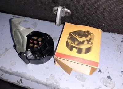 Original SIMSON Moped  Steckerdose/ Neu und unbenutzt/ in OvP!!! - Bild 1 von 4