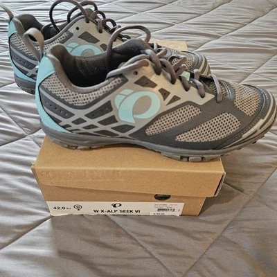 Zapato de ciclismo Pearl Izumi para mujer talla 42 (US 10) gris/azul con tacos NUEVO  Foto 1 de 4