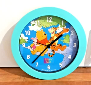 Vintage Winnie The Pooh and Tigger the tiger Wall Clock By Quartz 25cm - Picture 1 of 4