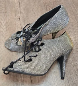 FIONI NIGHTS GOLD FABRIC SPARKLE HEELS SIZE 7.5 - Picture 1 of 8