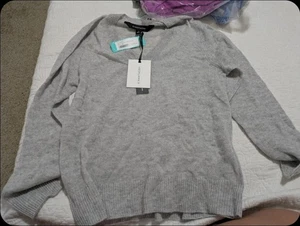 41 Hawthorn Women's Gray Cashmere V Neck Pullover Sweater Size MP Lightweight - Picture 1 of 4