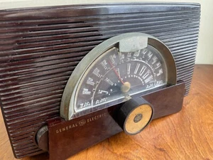 Vintage General Electric Tube Radio AM/FM Model 408 Bakelite 1950'S Not working. - Picture 1 of 17