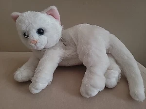 Ty Classic - Crystal - White Cat Plush 2019 Blue Eyes/Pink Ears No Tush Tag - Picture 1 of 6