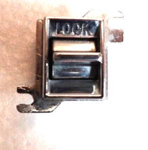 71 72 73 74 75 76 GM Cadillac DeVille Fleetwood Power Door Lock Switch OEM - Foto 1 di 5