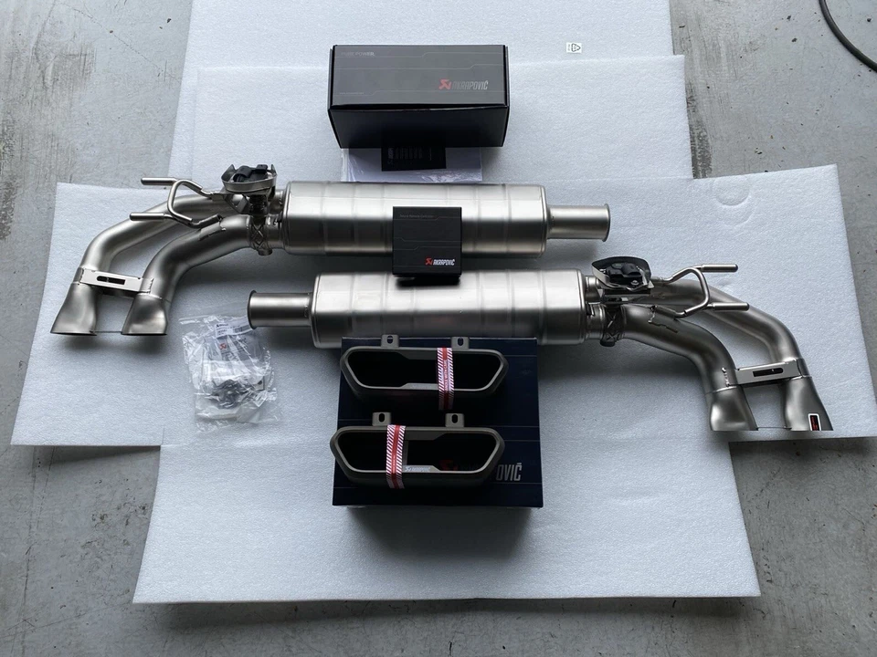 Escape titanio línea Akrapovic Evolution 2022-2024 Mercedes-Benz G63 AMG W463A Foto 1 de 1