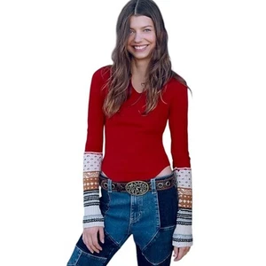 Free People We The Free Crafty Cuff Thermo Medium Rot Langarm Top Strick Boho - Bild 1 von 6