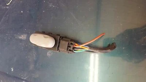 Chevy Impala Torrent SATURN VUE Lacrosse Power Seat Control 6-way Driver Left - Picture 1 of 2