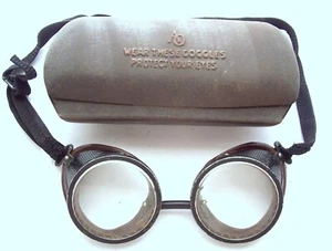 Vintage 1940s AO Goggles w/Case Bakelite & Metal Frame - Picture 1 of 4