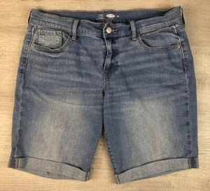 Old Navy Cuffed Jean Shorts Blue Fitted Stretch Denim Womens 10 (Actual W33XL17) - Picture 1 of 20
