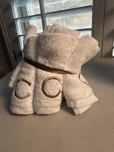 Set of 8 Cotton Washcloths embroidered monogram with The Letter C In Gold White - Picture 1 of 7