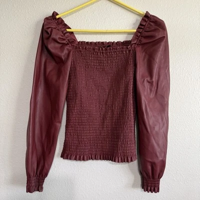 Top Marc New York Andrew Marc imitación cuero rojo oscuro borgoña medio acanalado Foto 1 de 4