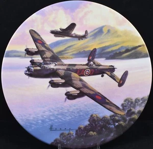 Piatto aereo Royal Worcester Dambusters basso sopra il lago - Foto 1 di 2