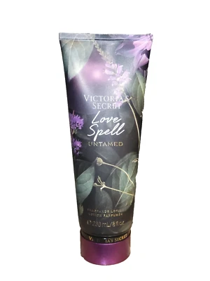 Victoria's Secret Love Spell Loción Corporal Indómita Crema 8 fl oz. Descatalogado Foto 1 de 2