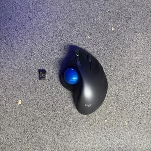 Souris trackball sans fil Logitech M570 pour PC et Mac avec dongle USB - Testée - Photo 1/3