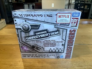 Transformers War for Cybertron Netflix Spoiler Pack Ultra Magnus MISB - Picture 1 of 2