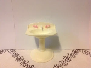 Barbie Kelly Bathroom Sink 1996 - Picture 1 of 4