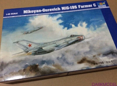 Trumpeter 1/48 02803 Mikoyan-Gurevich MiG-19S Farmer C - Image 1 of 4