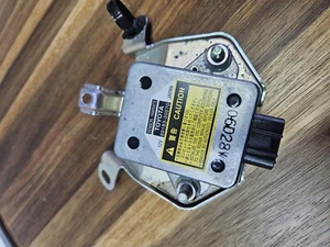 2006-2008 LEXUS GS300 GS350 TOYOTA SEQUOIA YAW RATE SENSOR 89183-30070 - Picture 1 of 3