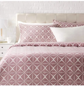 Amazon Basics Sateen Duvet Cover Set - 260 x 220 cm Quartz Mauve - Picture 1 of 6