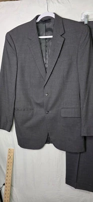 Jos A Bank Mens Suit Gray 100% Wool Windowpane 2 pc 40L Jacket 34 L Pant - Image 1 of 4