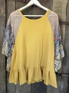 Umgee Floral Flowy Sleeve Waffle Knit Blouse Women’s Size Large Mustard Color - Picture 1 of 7