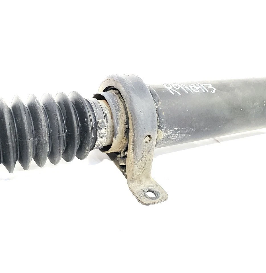 Nissan Titan XD 2017 2018 2019 OEM eje de transmisión trasero 5,0 L 151,6"" WB Foto 1 de 4