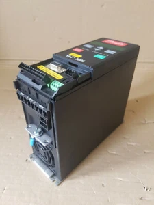 DANFOSS VLT2807PT4B20STR1 P/N:195N1015 Frequenzumrichter D1581 - Bild 1 von 4