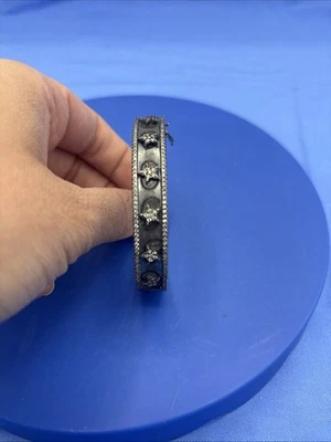 Vtg Celestial Star Rhinestone Bangle Bracelet Gunmetal Black Tone Hinged Sparkle - Image 1 of 4