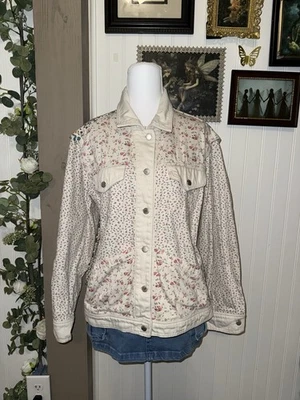 Jaqueta jeans em branco NYC Full Bloom floral patchwork botão bolso creme P - Imagem 1 de 4