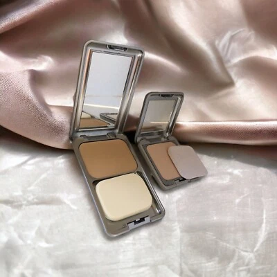 RARE 1999 Bath & Body Works Beautiful By Nature Cream-To-Powder Makeup in CREAM - Image 1 of 4