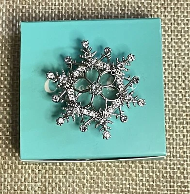 Origami Owl "RARE & LTD EDITION" Silver Snowflake Hinge Locket w/Crystals "New" - Изображение 1 из 4