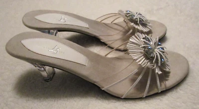 Sandalias LifeStride Nautilus de tacón de gatito con correa de plástico transparente - Talla 9 M Foto 1 de 4