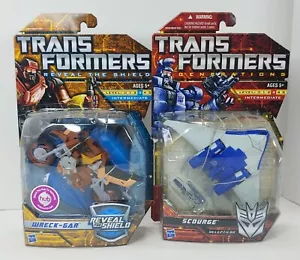2 X Transformers Generations Deluxe Class Scourge & Wreck-Gar NEW Sealed 2010 - Picture 1 of 12