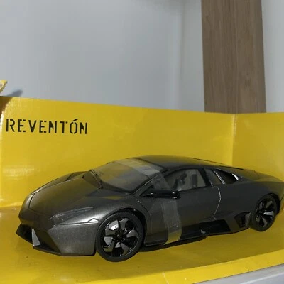 Motmoax Lamborghini Reventon in grey 1/18 - Image 1 of 4
