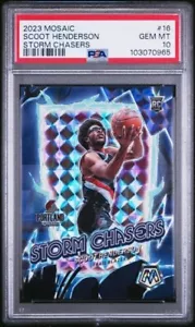 2023 Mosaic Storm Chasers #16 Scoot Henderson RC PSA 10 GEM Blazers Rookie - Foto 1 di 2