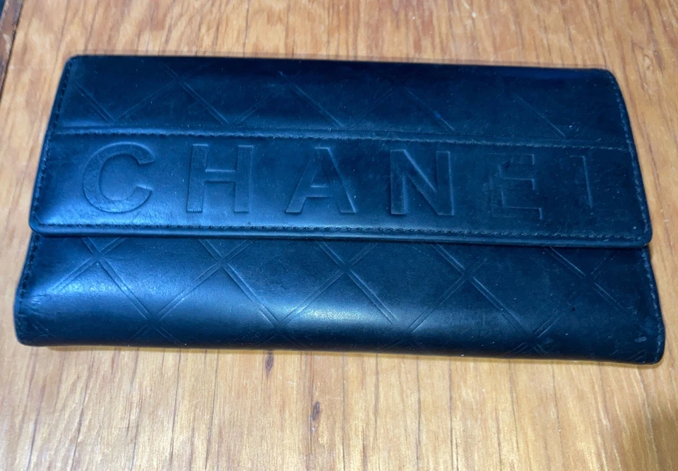 Estuche para tarjetas Chanel logotipo motivo piel de cordero Foto 1 de 4