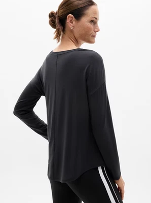 OFERTA EXCLUSIVA ATLETA Move With Ease Top - Envío Gratis Foto 1 de 4