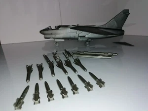 Vought A-7 D/H Corsair II ESCI modellino plastica vintage 📢📢incompleto - Foto 1 di 16